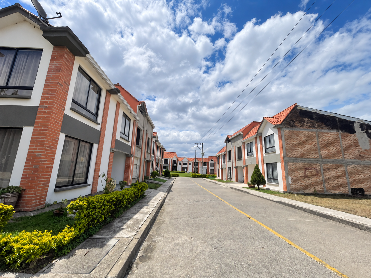 Calle residencial sin coches